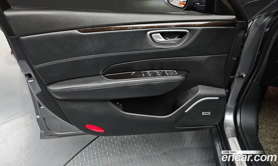 Renault (Samsung) SM6 2017 2.0 автомат (гидро), фото 14 Renault (Samsung) SM6 2017 2.0 автомат (гидро), фото 14