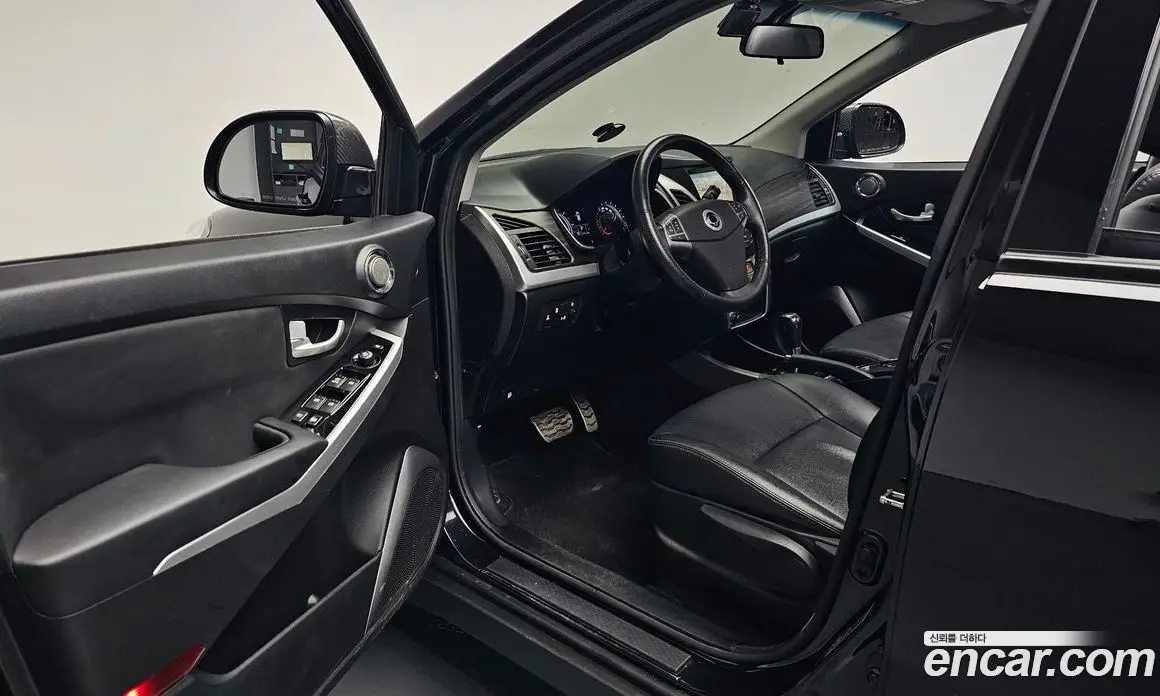 SsangYong Korando 2015 2.2 автомат (гидро), фото 12
