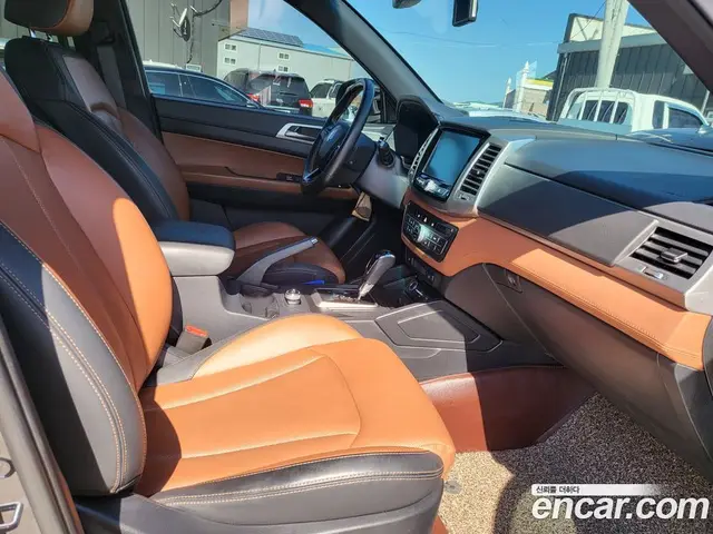 SsangYong Rexton 2018 2.2 автомат (гидро), миниатюра 9 SsangYong Rexton 2018 2.2 автомат (гидро), миниатюра 9