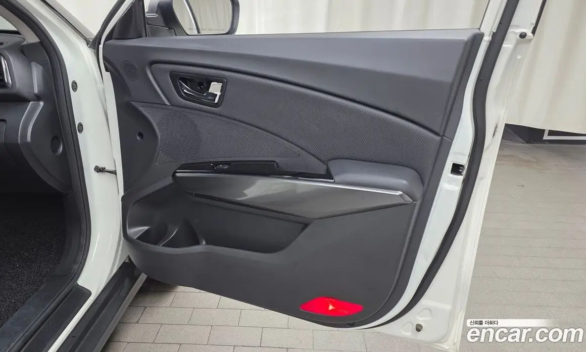 SsangYong TIBOLI 2021 1.5 автомат (гидро), фото 13 SsangYong TIBOLI 2021 1.5 автомат (гидро), фото 13