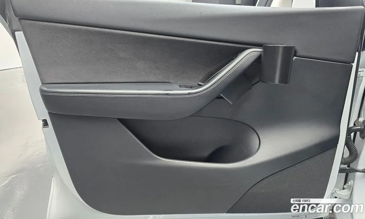 Tesla Model Y 2021 0.2 автомат (гидро), фото 14