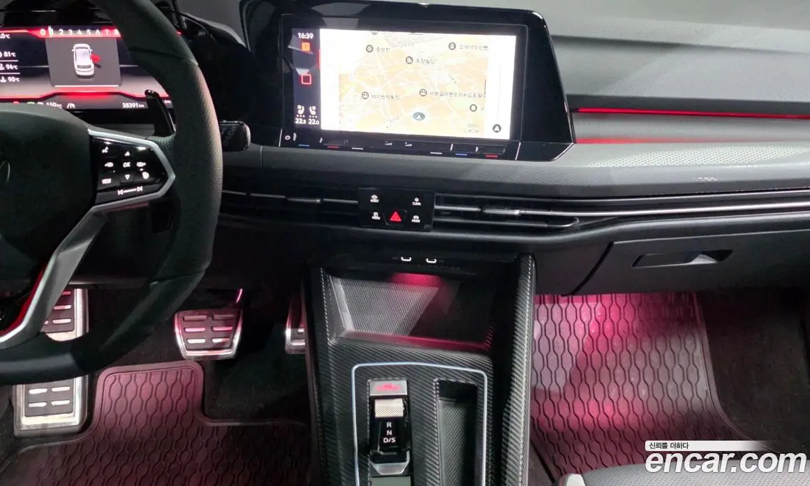 Volkswagen Golf 2023 2.0 автомат (гидро), фото 20