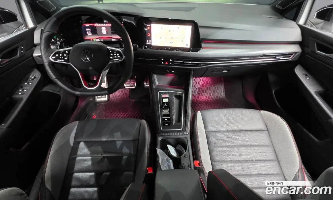 Volkswagen Golf 2023 2.0 автомат (гидро), фото 10