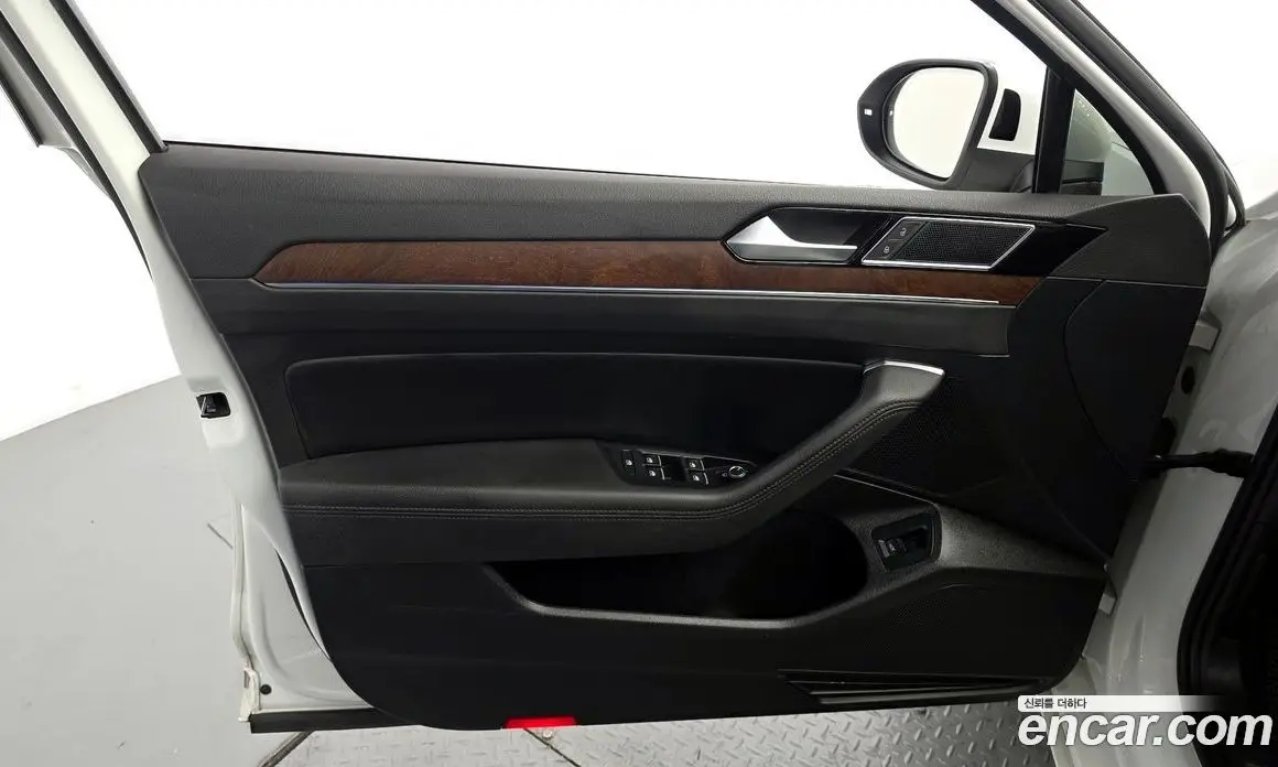 Volkswagen Passat 2018 2.0 автомат (гидро), фото 14 Volkswagen Passat 2018 2.0 автомат (гидро), фото 14