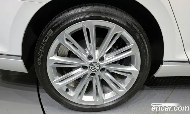 Volkswagen Passat 2018 2.0 автомат (гидро), миниатюра 5 Volkswagen Passat 2018 2.0 автомат (гидро), миниатюра 5