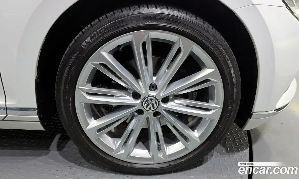 Volkswagen Passat 2018 2.0 автомат (гидро), фото 7 Volkswagen Passat 2018 2.0 автомат (гидро), фото 7
