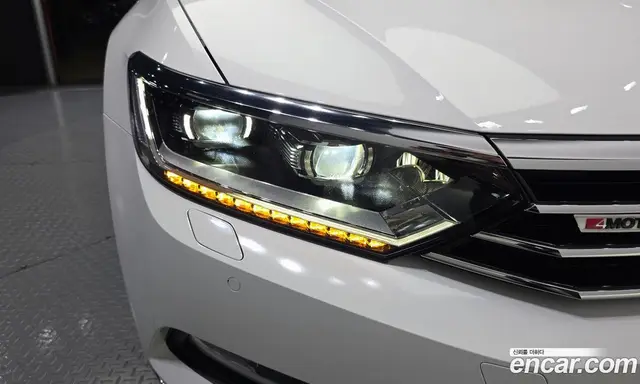Volkswagen Passat 2018 2.0 автомат (гидро), миниатюра 8 Volkswagen Passat 2018 2.0 автомат (гидро), миниатюра 8