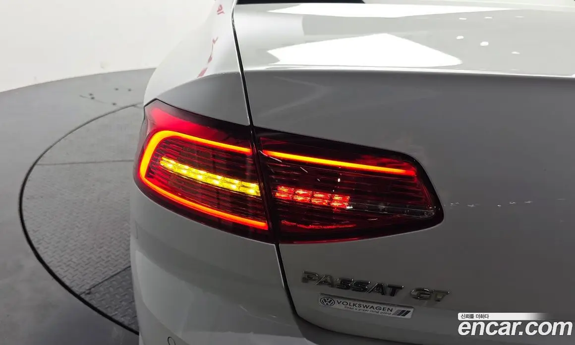 Volkswagen Passat 2018 2.0 автомат (гидро), фото 9 Volkswagen Passat 2018 2.0 автомат (гидро), фото 9