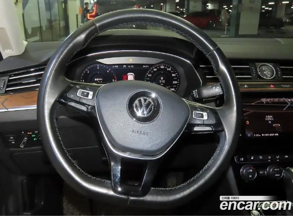Volkswagen Passat 2018 2.0 автомат (гидро), фото 8 Volkswagen Passat 2018 2.0 автомат (гидро), фото 8