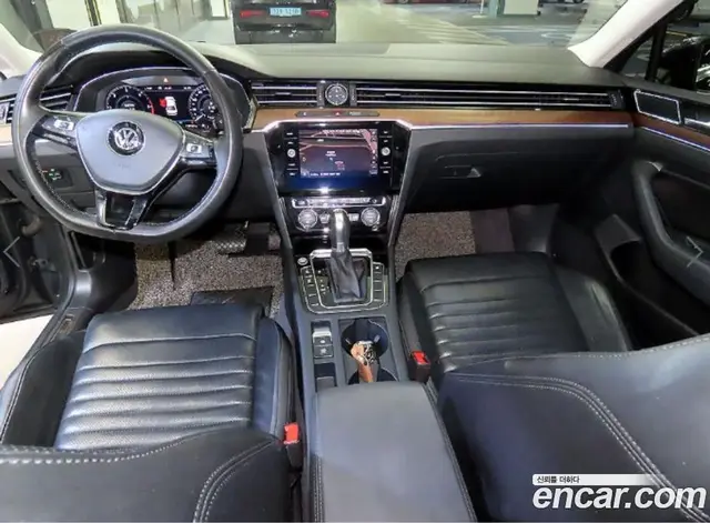 Volkswagen Passat 2018 2.0 автомат (гидро), миниатюра 10 Volkswagen Passat 2018 2.0 автомат (гидро), миниатюра 10