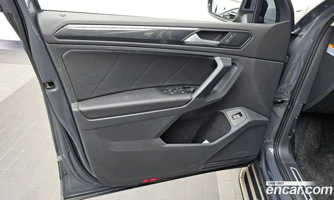 Volkswagen Tiguan 2022 2.0 автомат (гидро), фото 14 Volkswagen Tiguan 2022 2.0 автомат (гидро), фото 14