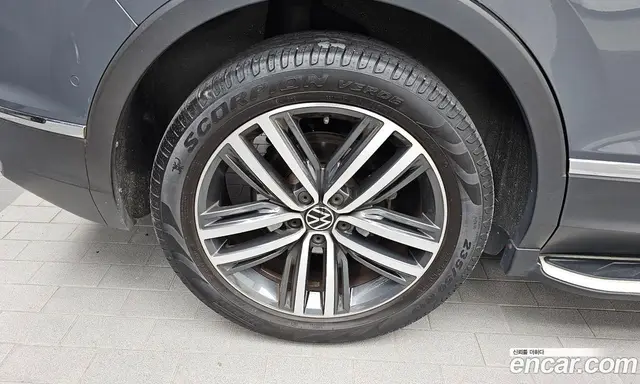 Volkswagen Tiguan 2022 2.0 автомат (гидро), миниатюра 5 Volkswagen Tiguan 2022 2.0 автомат (гидро), миниатюра 5