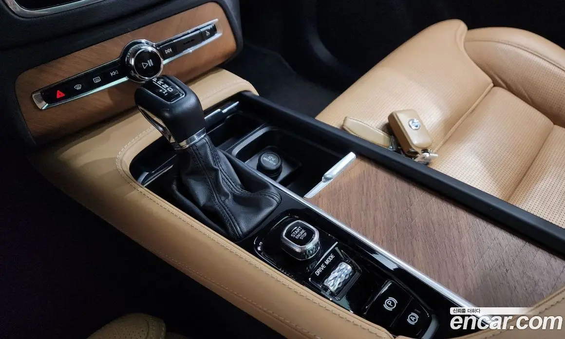 Volvo XC90 2019 2.0 автомат (гидро), фото 12 Volvo XC90 2019 2.0 автомат (гидро), фото 12