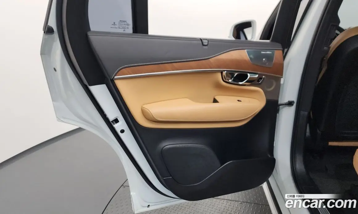 Volvo XC90 2019 2.0 автомат (гидро), фото 15 Volvo XC90 2019 2.0 автомат (гидро), фото 15