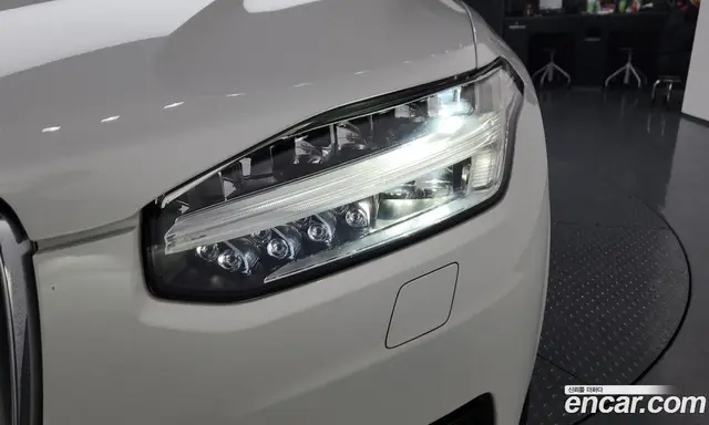 Volvo XC90 2019 2.0 автомат (гидро), миниатюра 8 Volvo XC90 2019 2.0 автомат (гидро), миниатюра 8