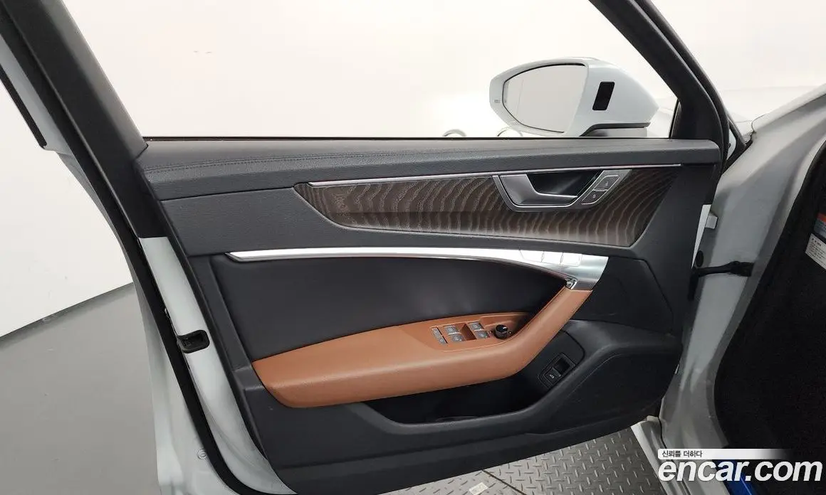Audi A6 2020 2.0 автомат (гидро), фото 14