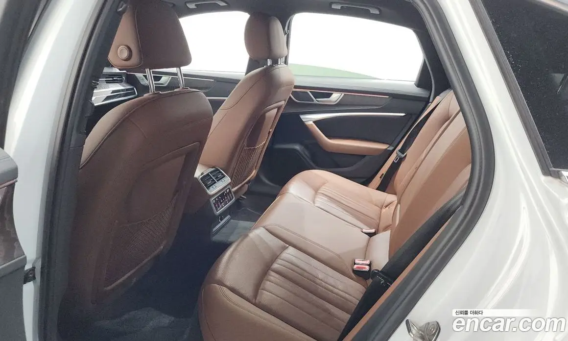 Audi A6 2020 2.0 автомат (гидро), фото 17