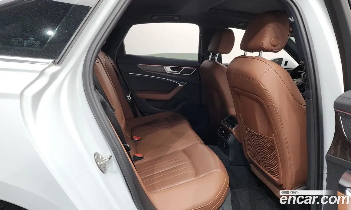 Audi A6 2020 2.0 автомат (гидро), фото 18