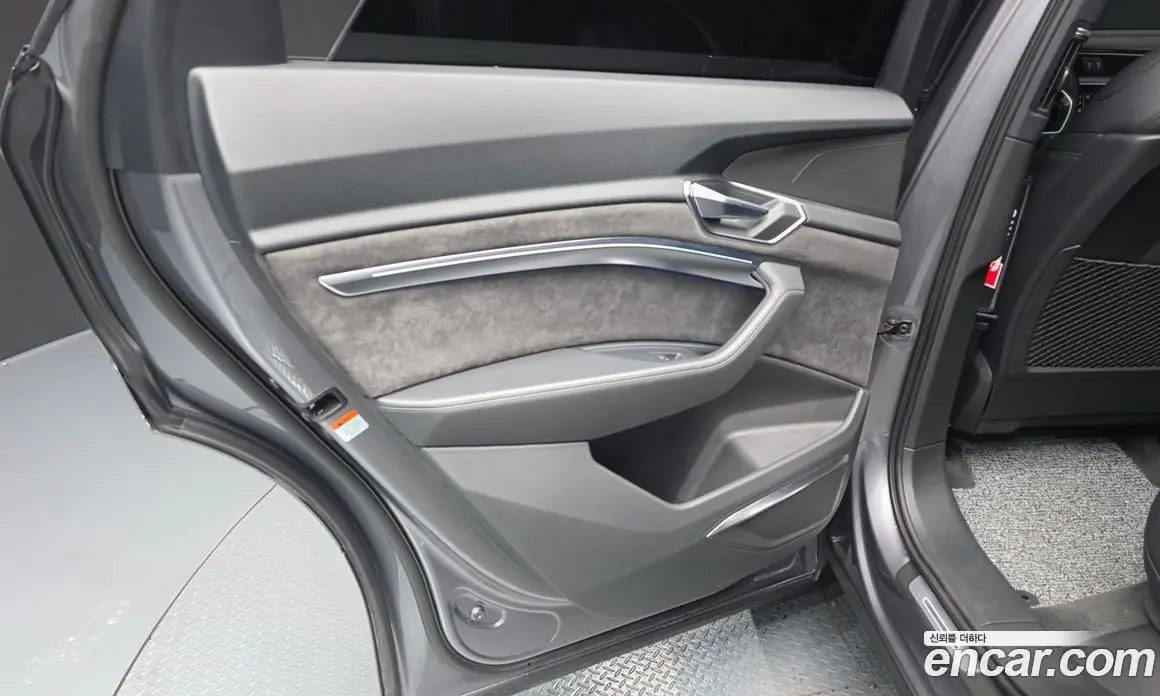 Audi e-tron 2020 0.2 автомат (гидро), фото 15