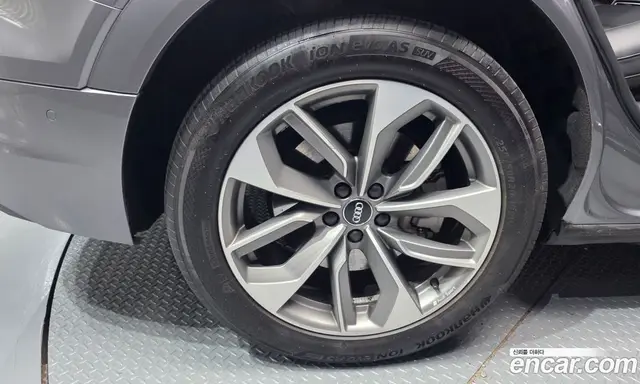 Audi e-tron 2020 0.2 автомат (гидро), миниатюра 5