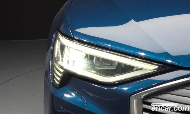 Audi e-tron 2020 0.2 автомат (гидро), миниатюра 8
