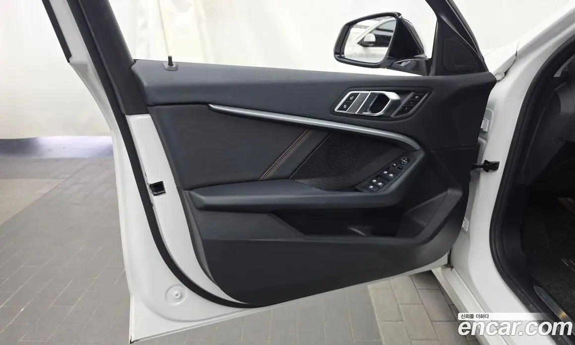 BMW 1 серия 2020 2.0 автомат (гидро), фото 14