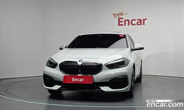 BMW 1 серия 2020 2.0 автомат (гидро), миниатюра 3