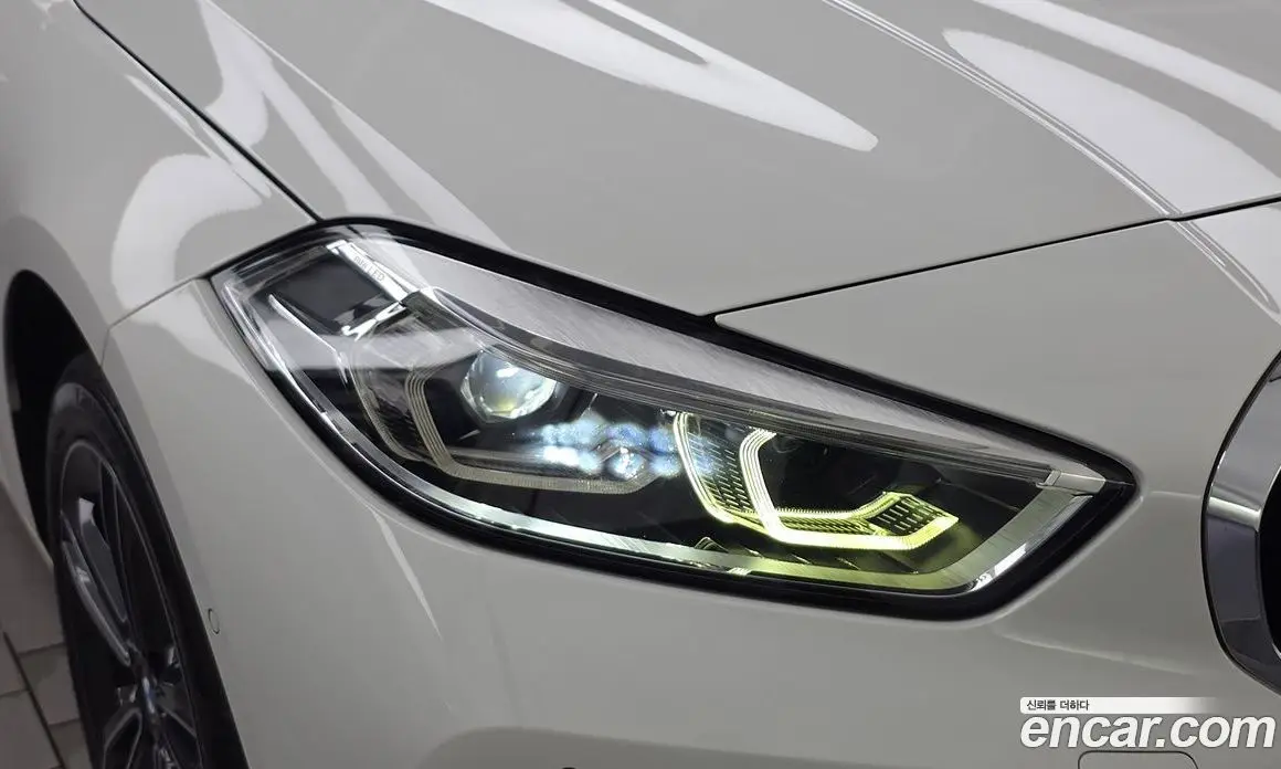 BMW 1 серия 2020 2.0 автомат (гидро), фото 8