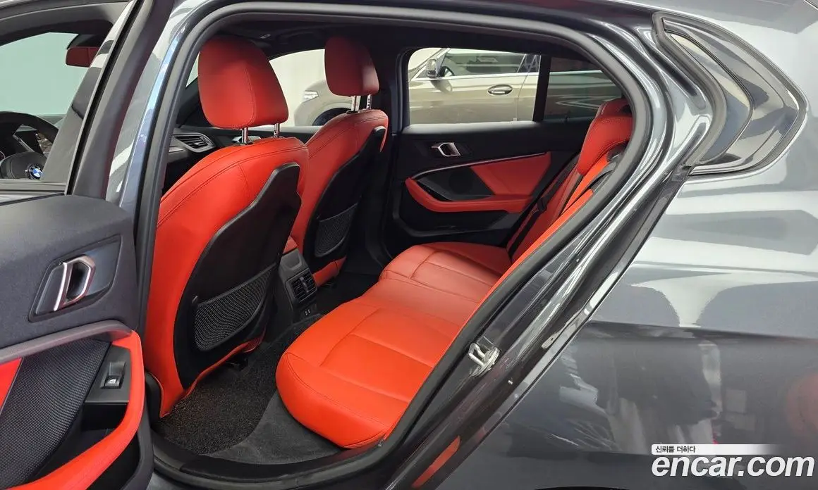BMW 1 серия 2021 2.0 автомат (гидро), фото 16