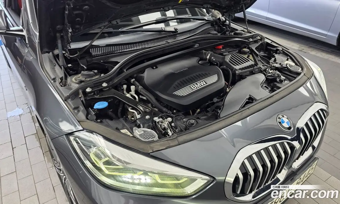 BMW 1 серия 2021 2.0 автомат (гидро), фото 6