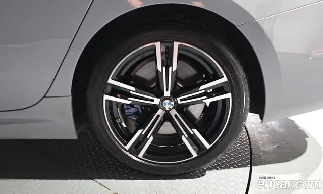 BMW 3 серия 2023 2.0 автомат (гидро), миниатюра 6 BMW 3 серия 2023 2.0 автомат (гидро), миниатюра 6