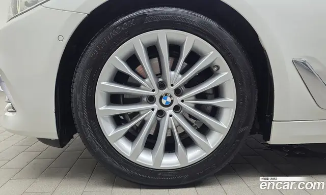 BMW 5 серия 2019 2.0 автомат (гидро), миниатюра 5 BMW 5 серия 2019 2.0 автомат (гидро), миниатюра 5