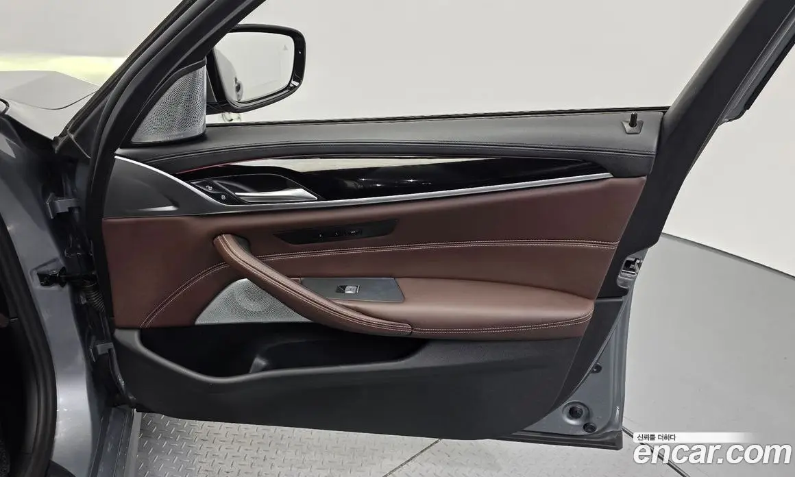 BMW 5 серия 2022 4.4 автомат (гидро), фото 15 BMW 5 серия 2022 4.4 автомат (гидро), фото 15