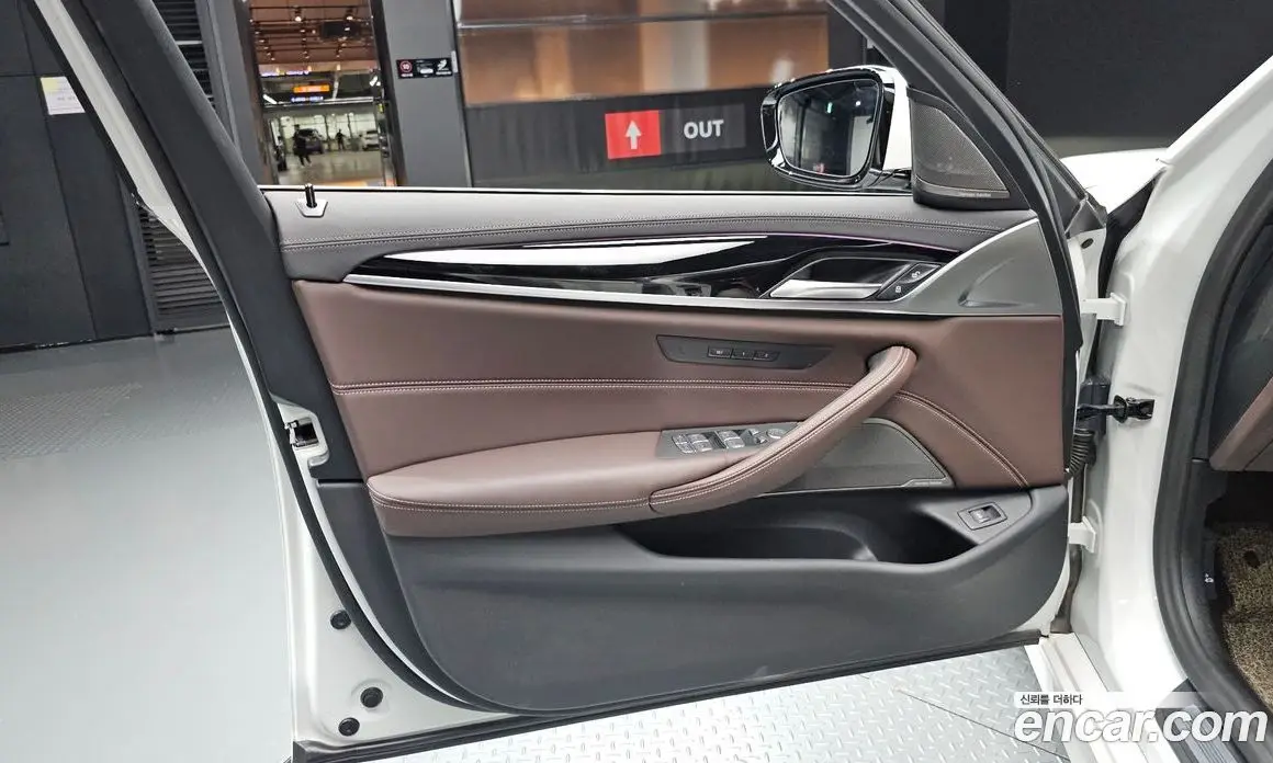BMW 5 серия 2023 2.0 автомат (гидро), фото 14 BMW 5 серия 2023 2.0 автомат (гидро), фото 14