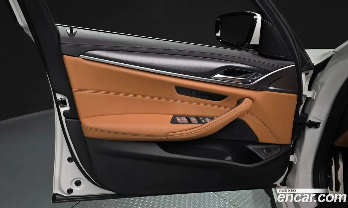 BMW 5 серия 2023 2.0 автомат (гидро), фото 14