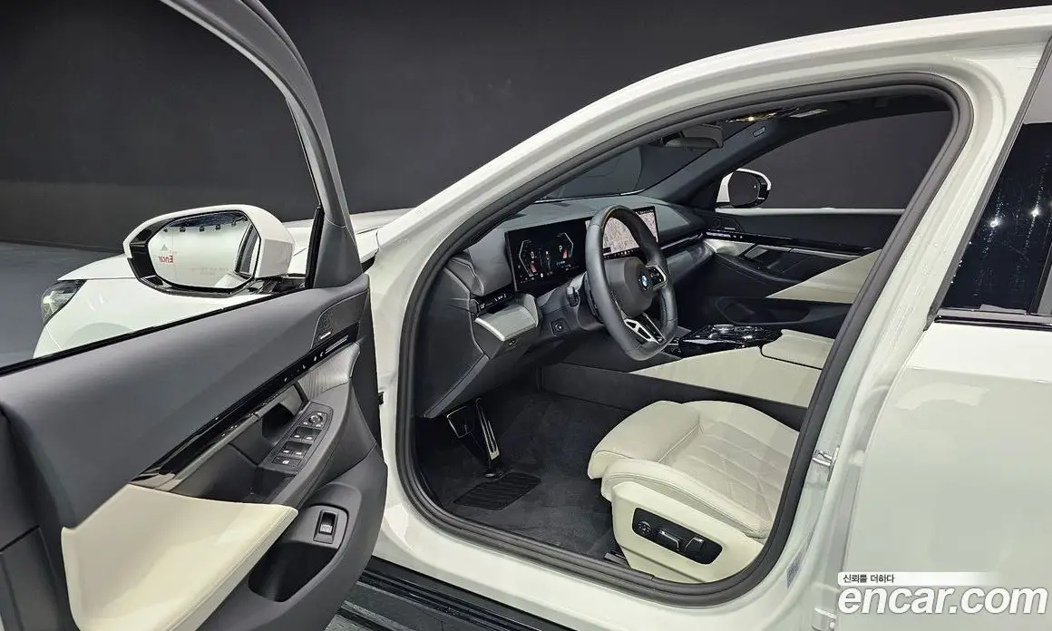 BMW 5 серия 2024 2.0 автомат (гидро), фото 13