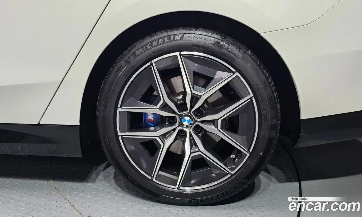 BMW 5 серия 2024 2.0 автомат (гидро), фото 7