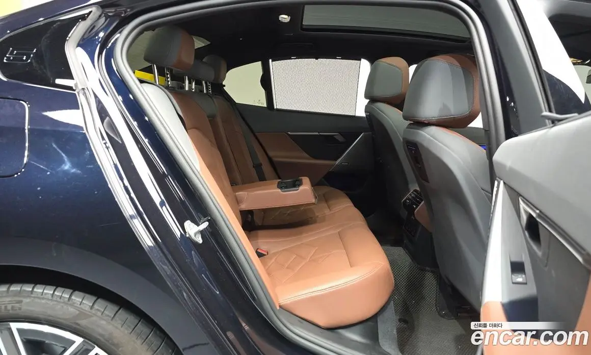 BMW 5 серия 2024 2.0 автомат (гидро), фото 17
