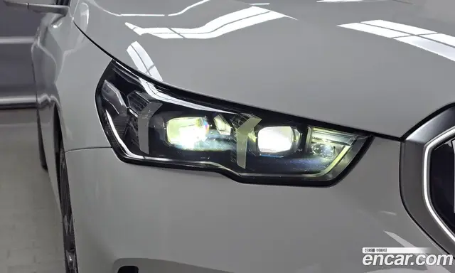 BMW 5 серия 2025 2.0 автомат (гидро), миниатюра 7 BMW 5 серия 2025 2.0 автомат (гидро), миниатюра 7