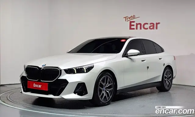 BMW 5 серия, 2025, 17 198 км