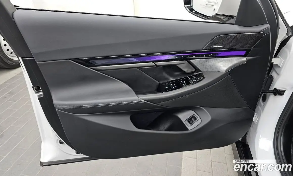 BMW 5 серия 2025 2.0 автомат (гидро), фото 14