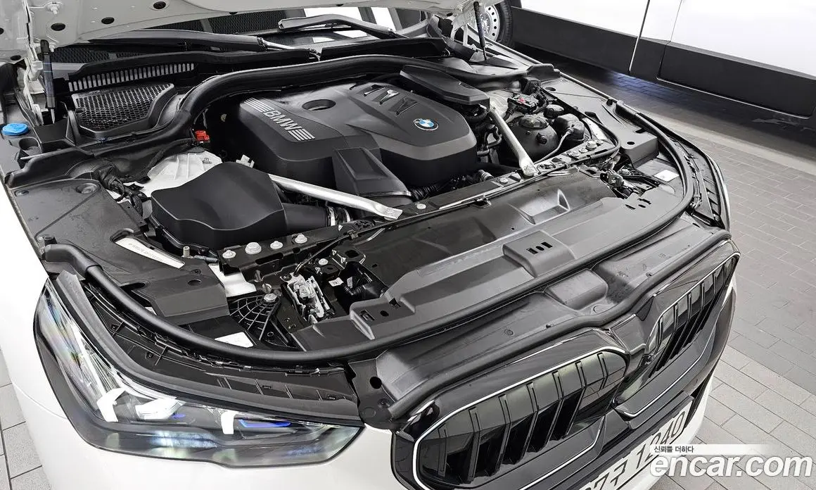 BMW 5 серия 2025 2.0 автомат (гидро), фото 6