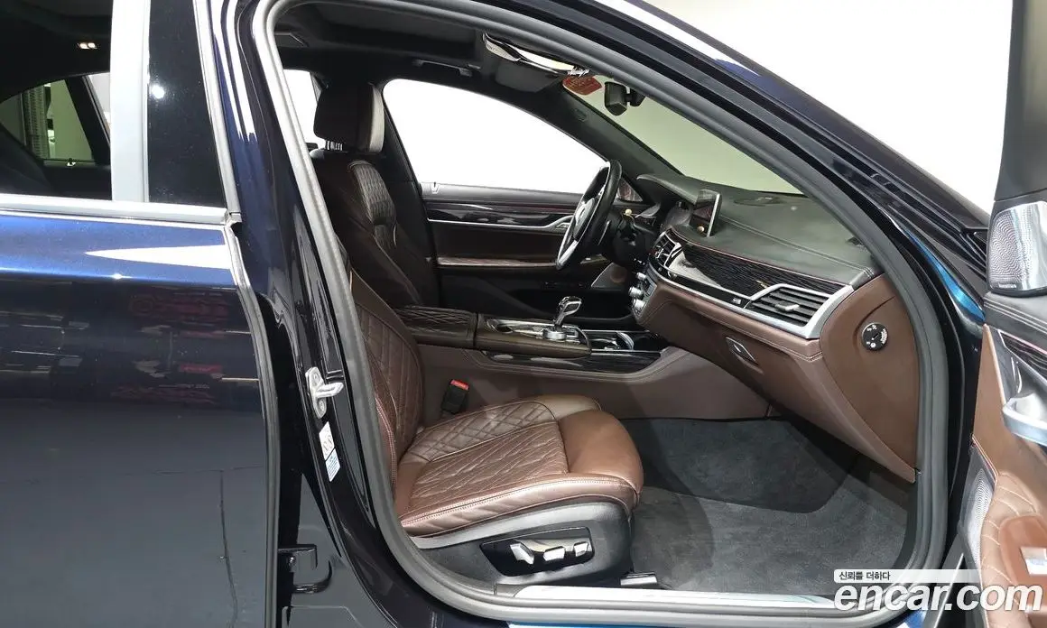 BMW 7 серия 2021 3.0 автомат (гидро), фото 15