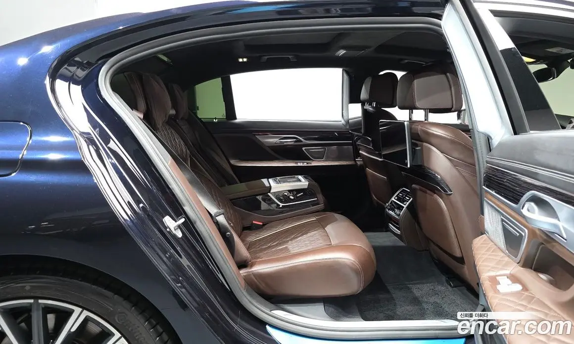 BMW 7 серия 2021 3.0 автомат (гидро), фото 16