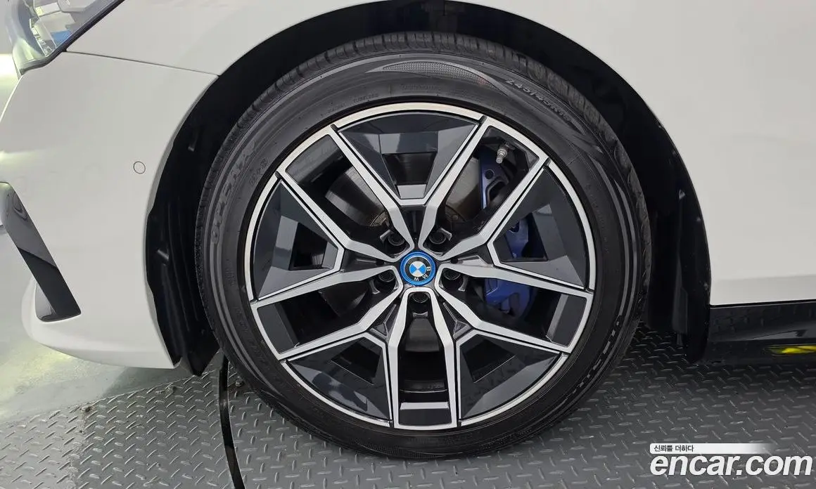 BMW i5 2023 0.2 автомат (гидро), фото 5 BMW i5 2023 0.2 автомат (гидро), фото 5
