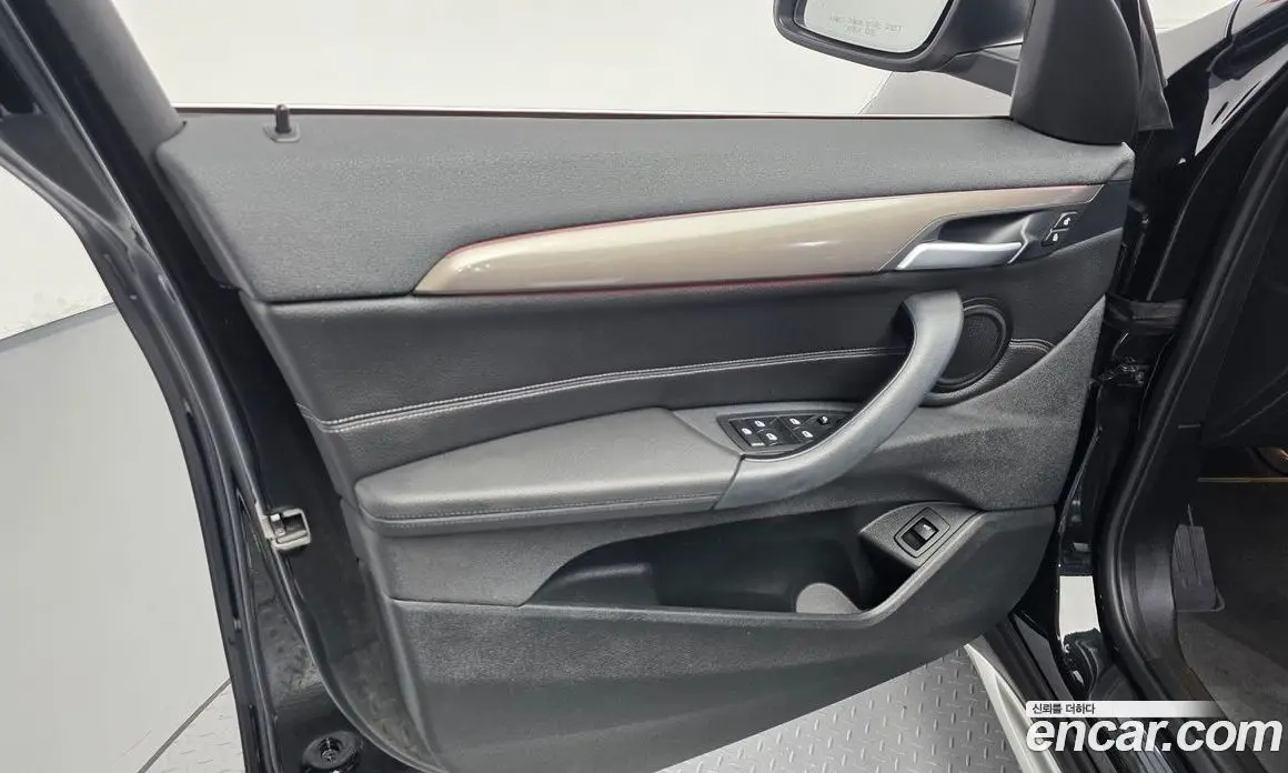 BMW X1 2021 2.0 автомат (гидро), фото 14
