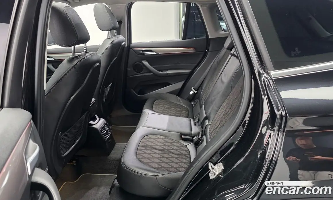 BMW X1 2021 2.0 автомат (гидро), фото 16