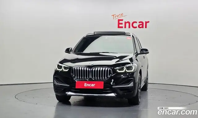 BMW X1 2021 2.0 автомат (гидро), миниатюра 3