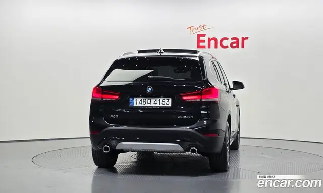 BMW X1 2021 2.0 автомат (гидро), миниатюра 4