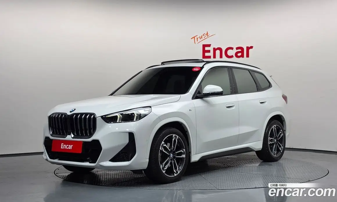 BMW X1 2024 2.0 автомат (гидро), фото 1 BMW X1 2024 2.0 автомат (гидро), фото 1